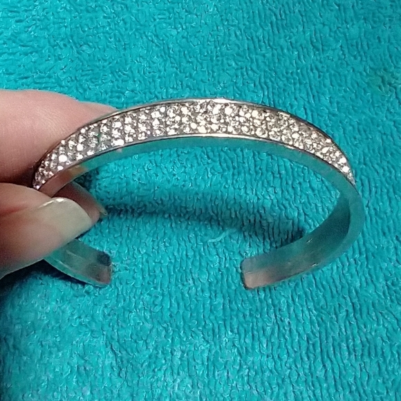 Elegant Silvertone Crystal Cuff Bracelet Vintage - Picture 1 of 7